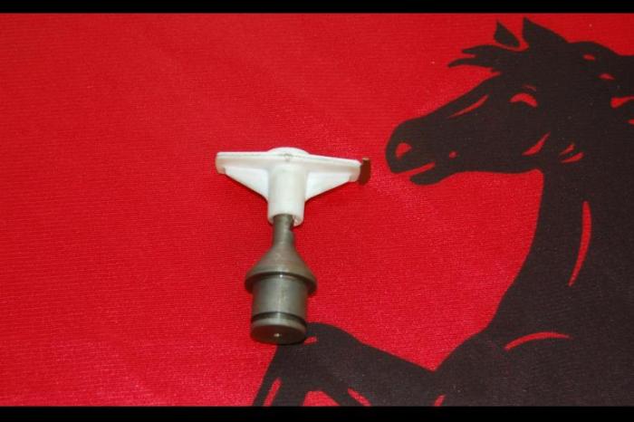 Copyright@Ferrariteile