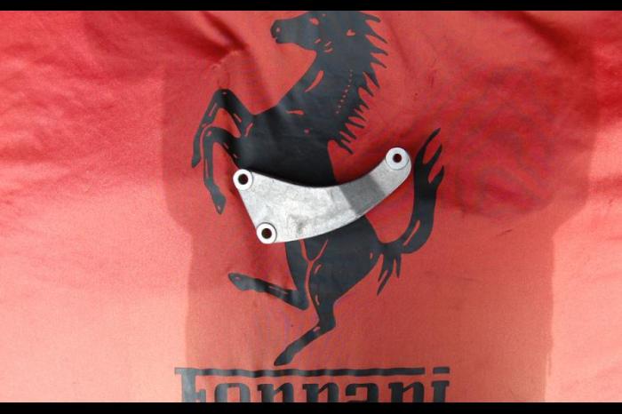 Copyright@Ferrariteile